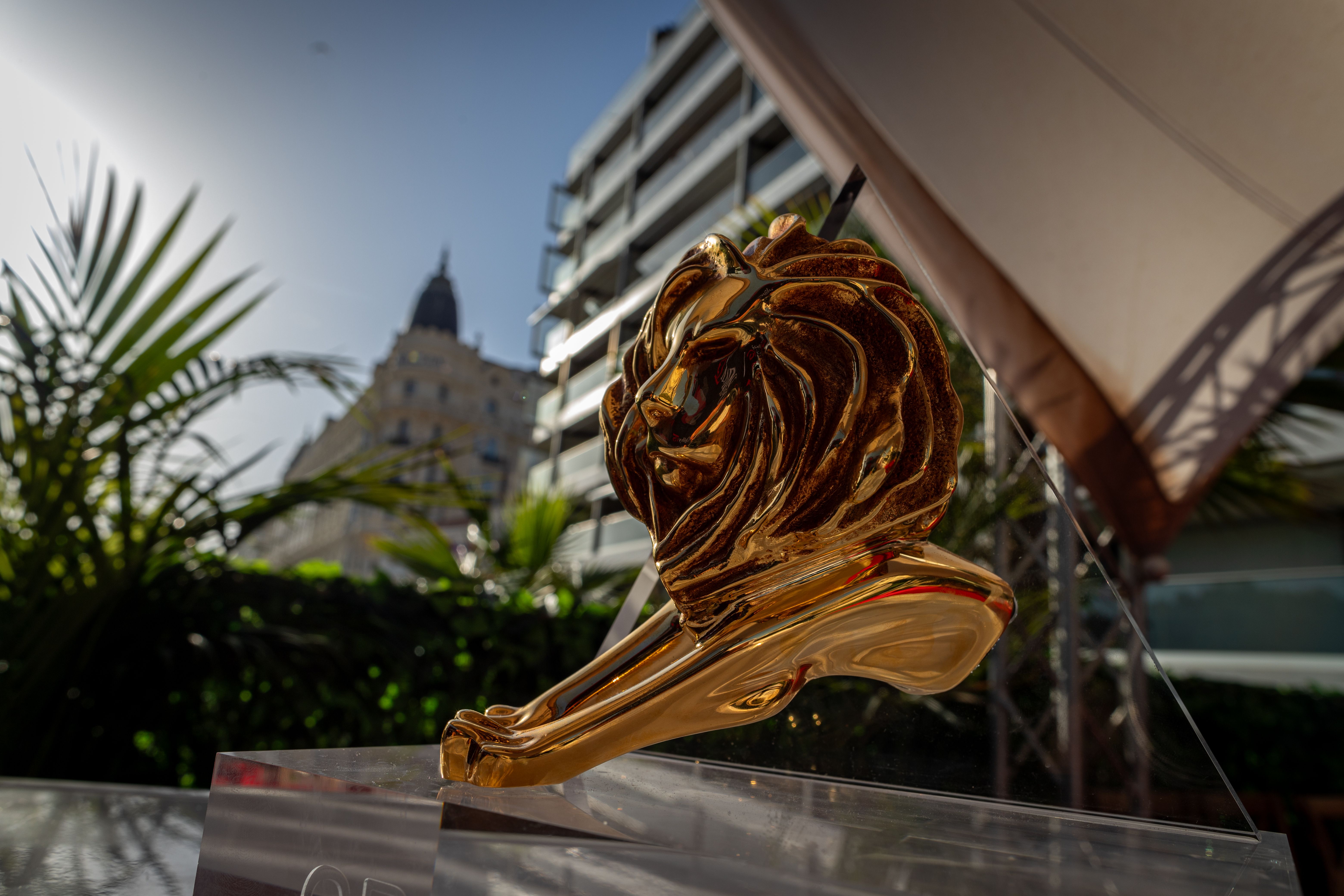 Détail artistique photographié pendant un événement professionnel à Cannes